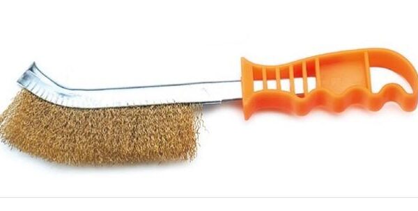 Handle brush