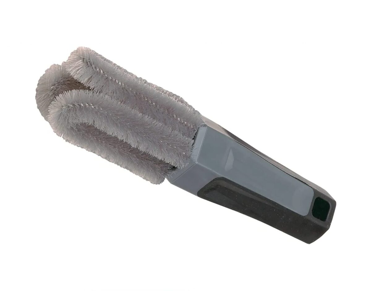 carrand lug brush Carrand Lug Nut Brush - Image 1